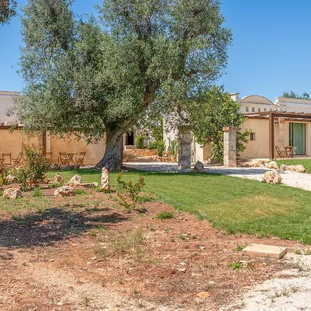 Villa Corte Kalia By Raro